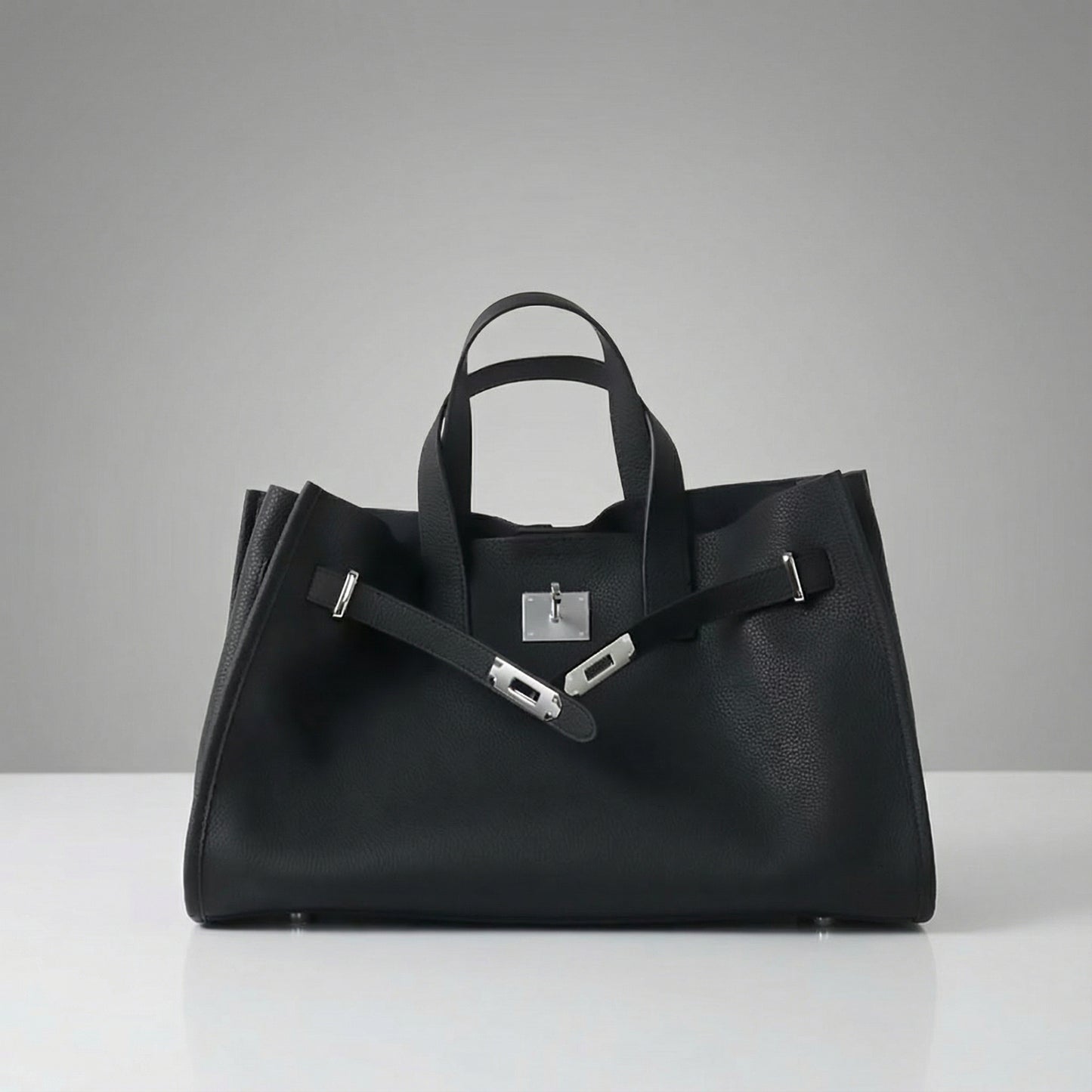 The Structured Essential Leather Tote